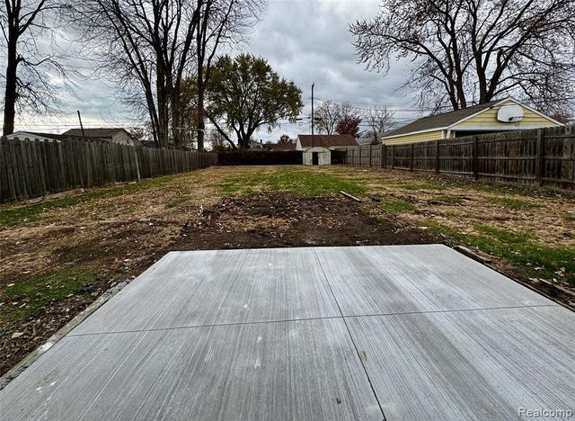 23960 Trombley Street, Clinton Township, MI 48035