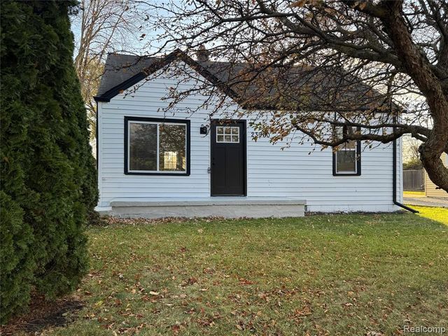 23960 Trombley Street, Clinton Township, MI 48035