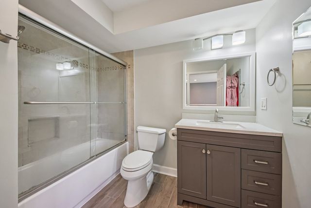 1655 Marie Lane, Glenview, IL 60025