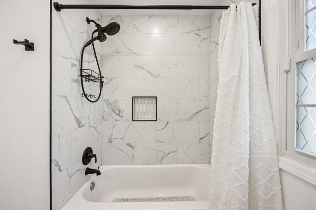 1655 Marie Lane, Glenview, IL 60025