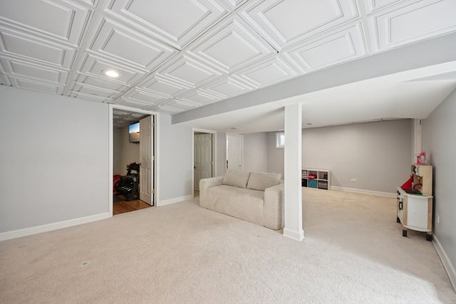 1655 Marie Lane, Glenview, IL 60025