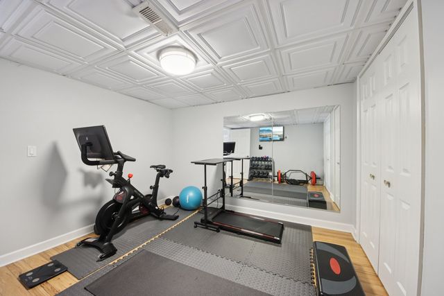 1655 Marie Lane, Glenview, IL 60025