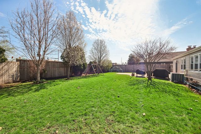 1655 Marie Lane, Glenview, IL 60025