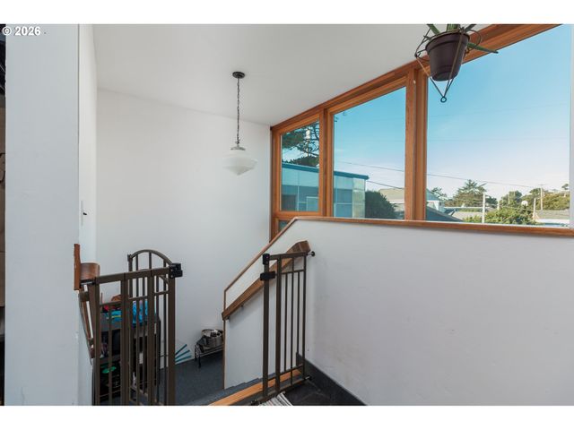 4333 Sw COAST Ave, Lincoln City, OR 97367