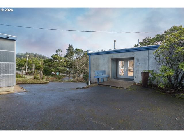 4333 Sw COAST Ave, Lincoln City, OR 97367