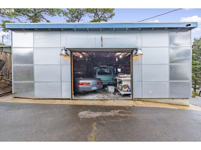 4333 Sw COAST Ave, Lincoln City, OR 97367