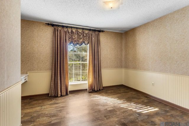 717 Tom Dr, Denham Springs, LA 70726