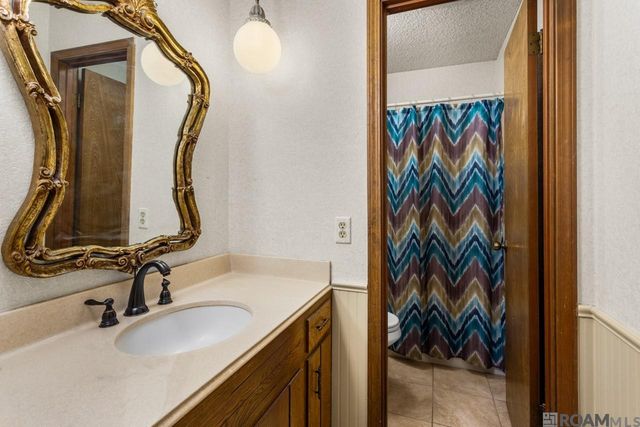 717 Tom Dr, Denham Springs, LA 70726