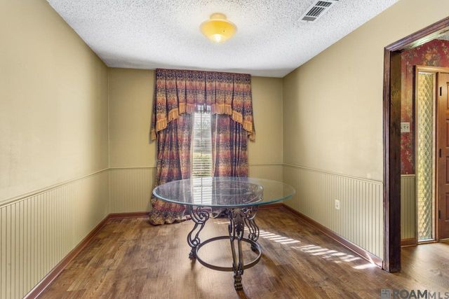 717 Tom Dr, Denham Springs, LA 70726