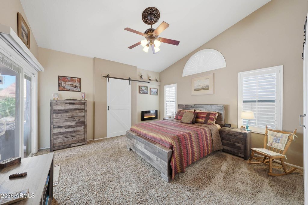 Image 19 of property listing at 6123 W FALLEN LEAF Lane, Glendale, AZ 85310