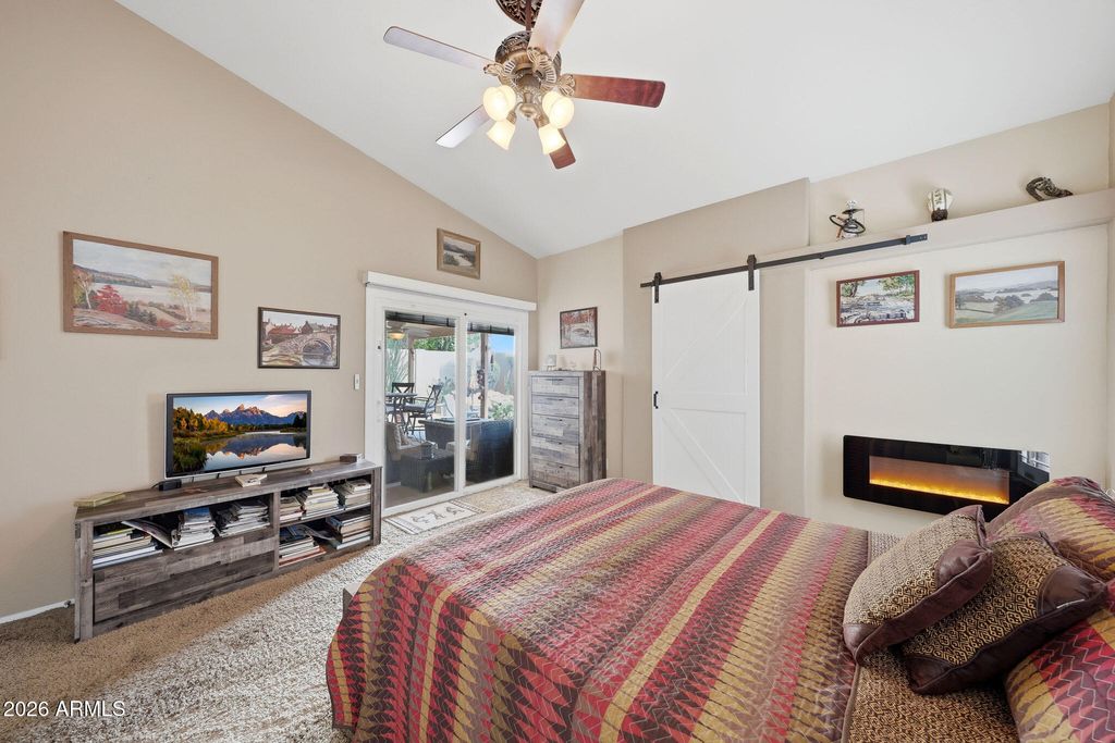 Image 20 of property listing at 6123 W FALLEN LEAF Lane, Glendale, AZ 85310