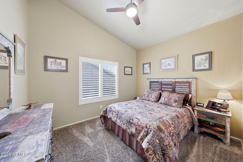 Image 30 of property listing at 6123 W FALLEN LEAF Lane, Glendale, AZ 85310