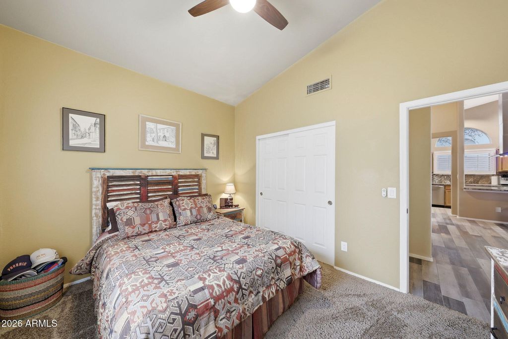 Image 31 of property listing at 6123 W FALLEN LEAF Lane, Glendale, AZ 85310