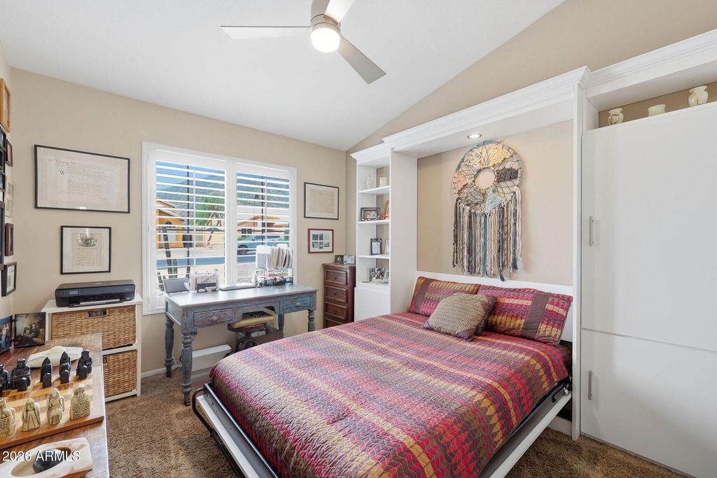 Image 33 of property listing at 6123 W FALLEN LEAF Lane, Glendale, AZ 85310