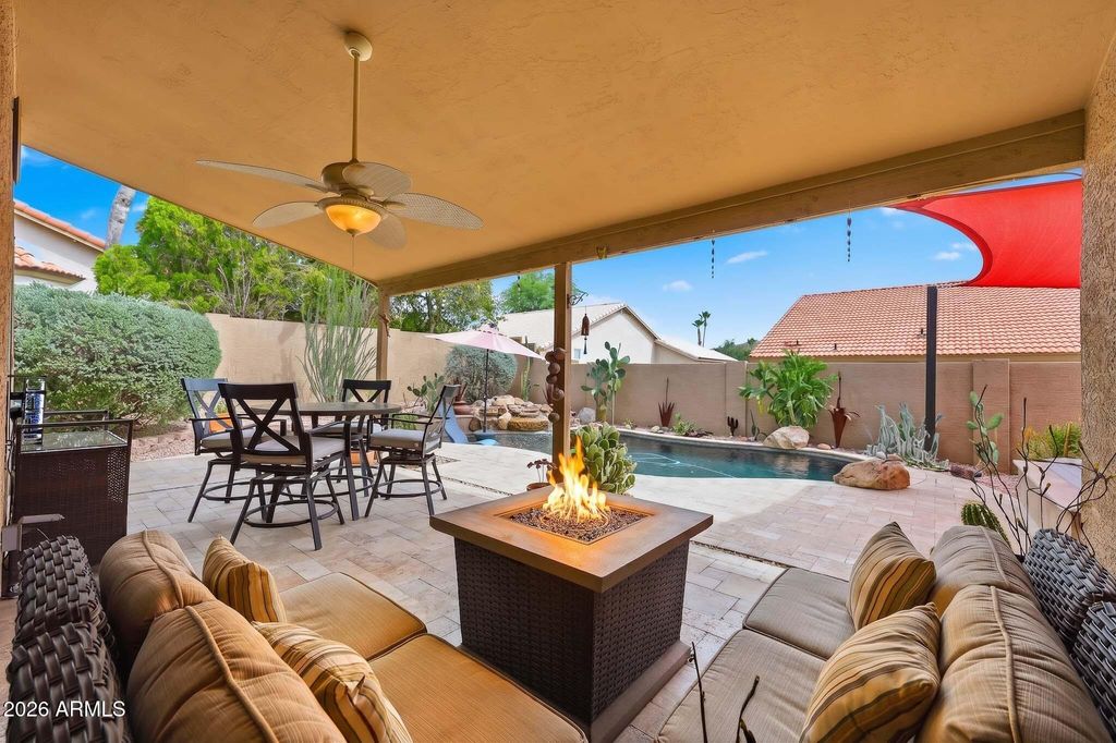 Image 37 of property listing at 6123 W FALLEN LEAF Lane, Glendale, AZ 85310