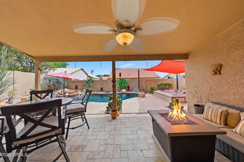 Image 38 of property listing at 6123 W FALLEN LEAF Lane, Glendale, AZ 85310