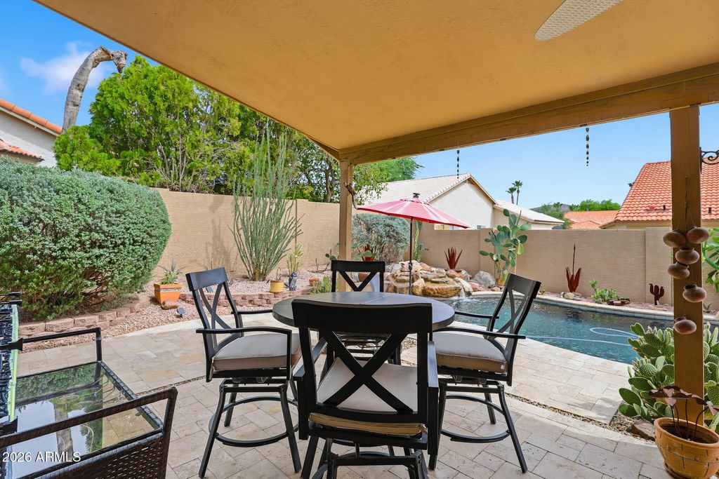 Image 40 of property listing at 6123 W FALLEN LEAF Lane, Glendale, AZ 85310