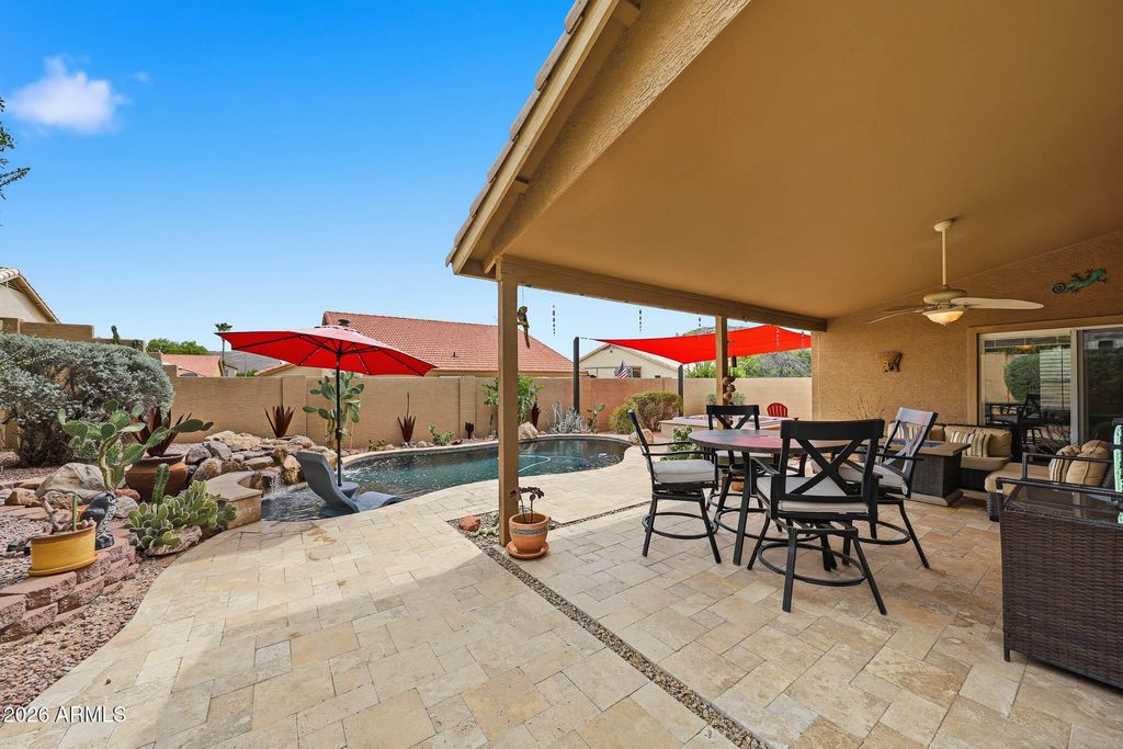 Image 41 of property listing at 6123 W FALLEN LEAF Lane, Glendale, AZ 85310