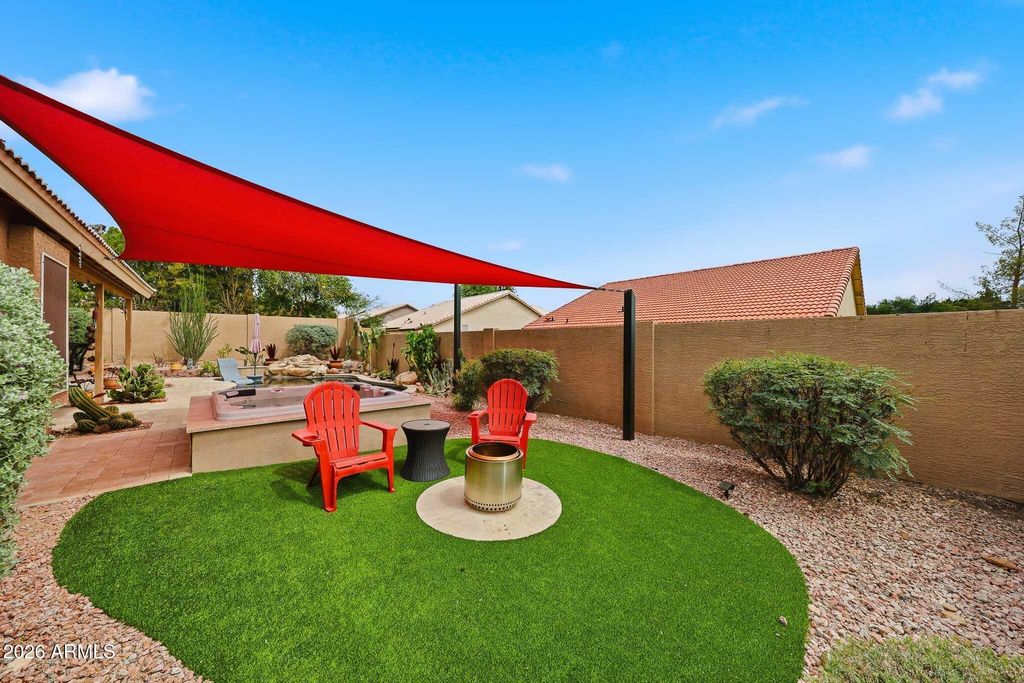 Image 45 of property listing at 6123 W FALLEN LEAF Lane, Glendale, AZ 85310