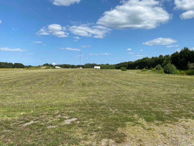 8878 Pine Road, Plymouth, IN 46563