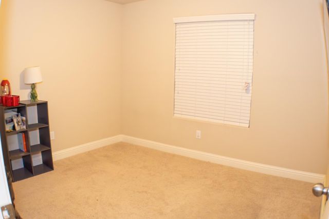 400 Pinewood Avenue, Sanger, CA 93657