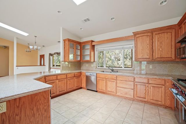 4915 Patterson Dr, Diamond Springs, CA 95619