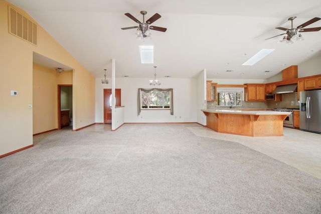 4915 Patterson Dr, Diamond Springs, CA 95619