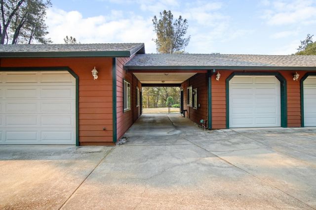 4915 Patterson Dr, Diamond Springs, CA 95619