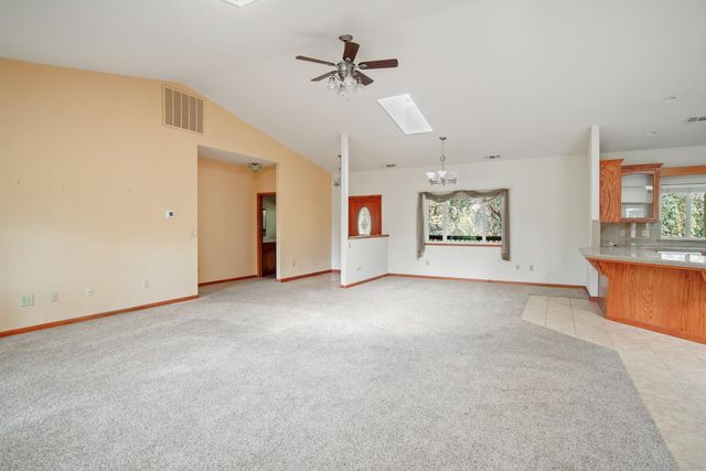 4915 Patterson Dr, Diamond Springs, CA 95619