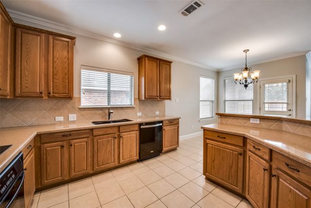 2569 Pinnacle Point Drive, Grand Prairie, TX 75054