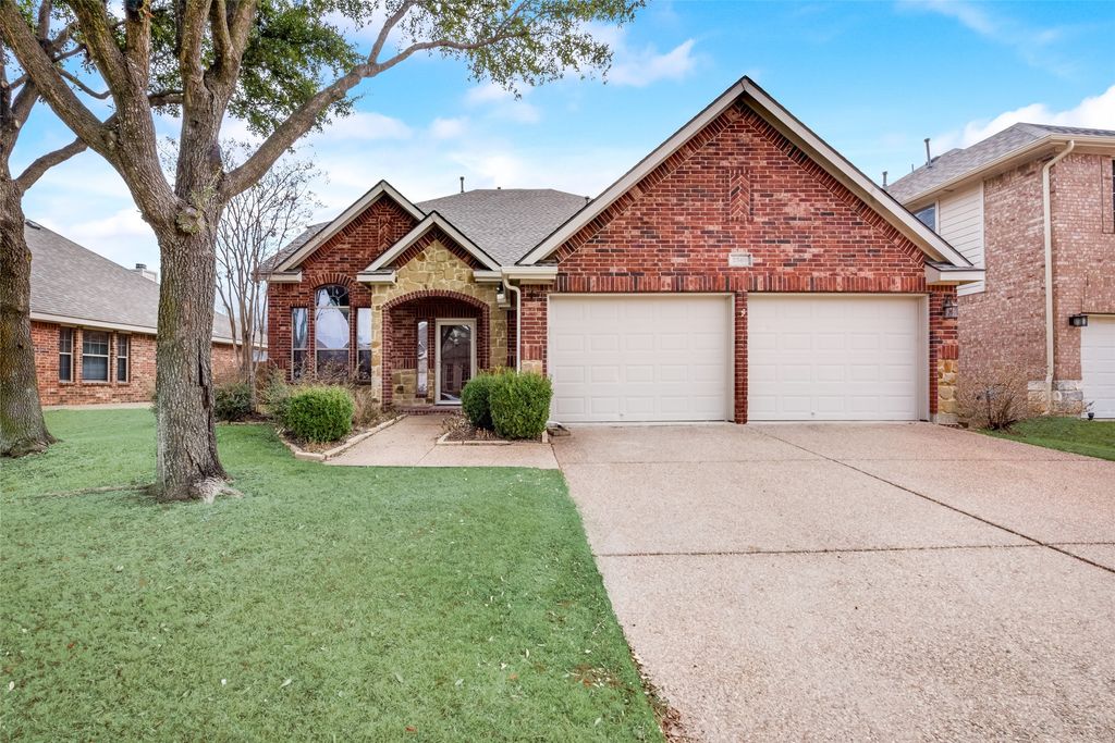 2569 Pinnacle Point Drive, Grand Prairie, TX 75054