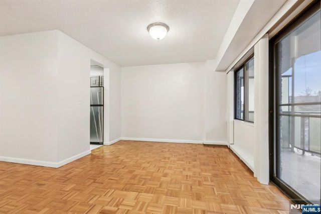 150 Overlook Avenue 6H, Hackensack, NJ 07601