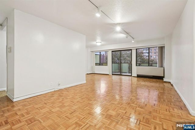 150 Overlook Avenue 6H, Hackensack, NJ 07601