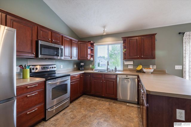 6036 S 186th Avenue, Omaha, NE 68135