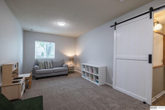6036 S 186th Avenue, Omaha, NE 68135