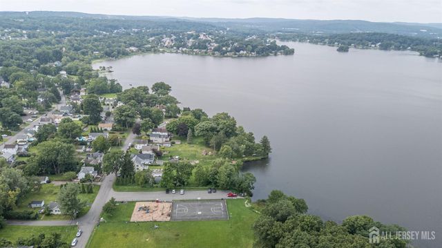 120 Allen Street, Netcong, NJ 07857