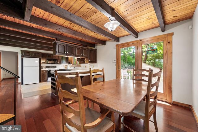 946 STREET RD, Oxford, PA 19363