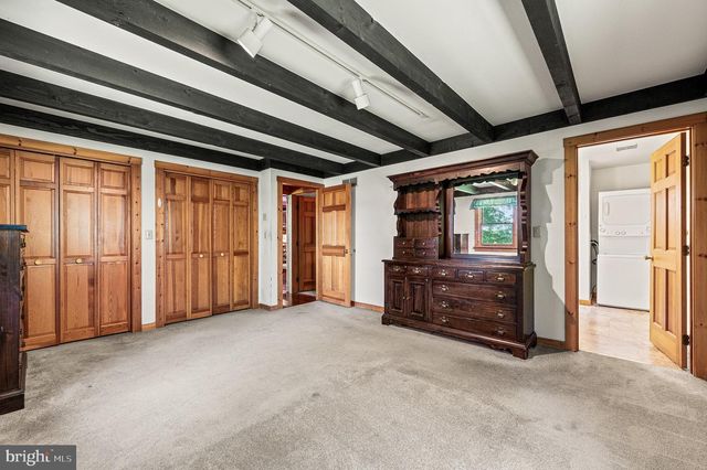 946 STREET RD, Oxford, PA 19363