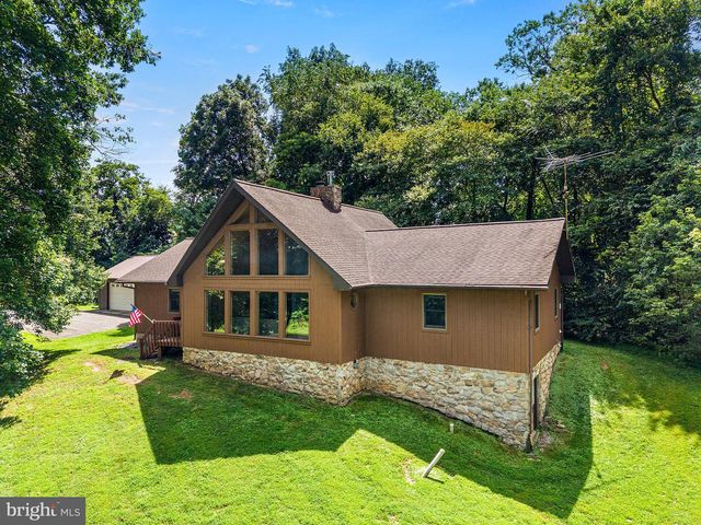 946 STREET RD, Oxford, PA 19363