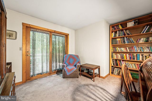 946 STREET RD, Oxford, PA 19363