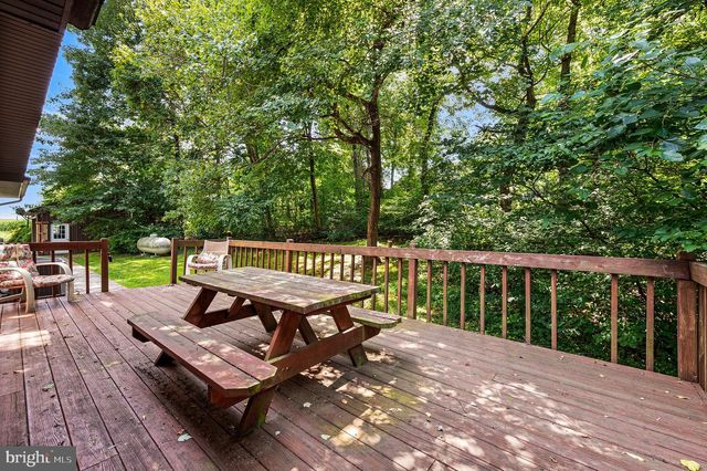 946 STREET RD, Oxford, PA 19363