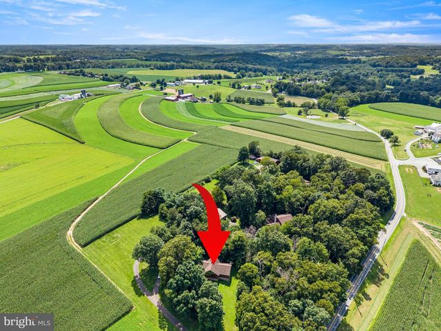 946 STREET RD, Oxford, PA 19363