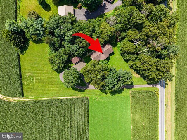 946 STREET RD, Oxford, PA 19363