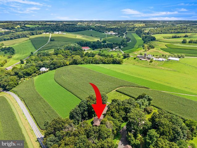 946 STREET RD, Oxford, PA 19363
