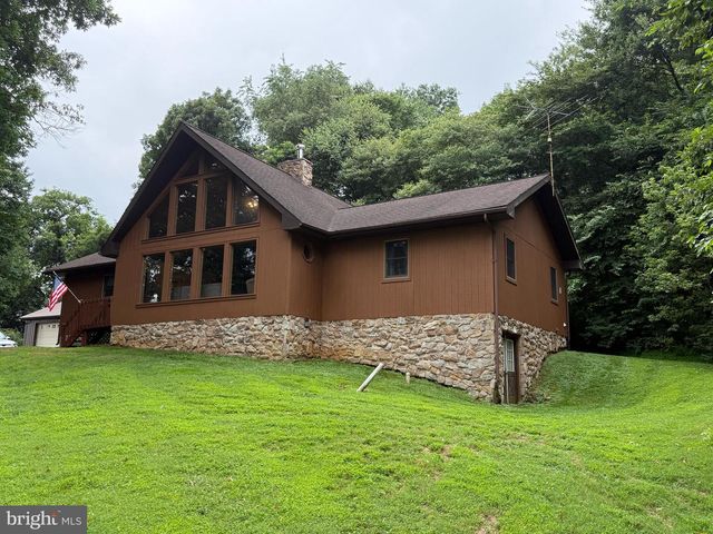 946 STREET RD, Oxford, PA 19363