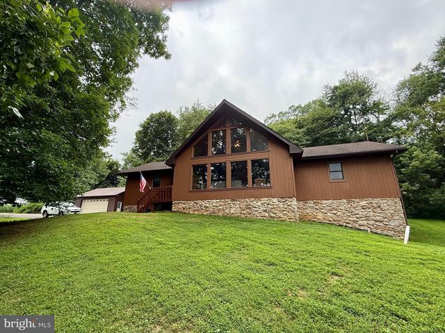 946 STREET RD, Oxford, PA 19363