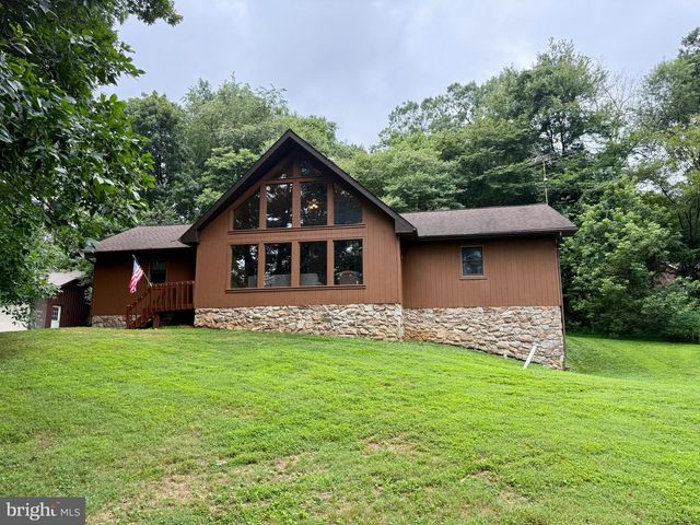 946 STREET RD, Oxford, PA 19363