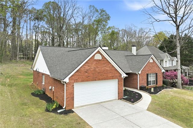 5989 Williamsport Drive, Flowery Branch, GA 30542