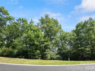 99999 Shining Rock Path 69, Horse Shoe, NC 28742
