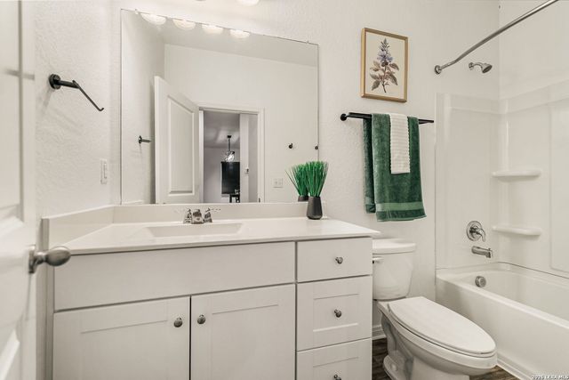 13536 LUNAR LGT, St Hedwig, TX 78152